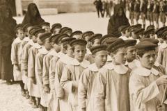 Portogruaro,  bambini dell'Istituto San Filippo Neri alla fine degli anni venti. (part.)